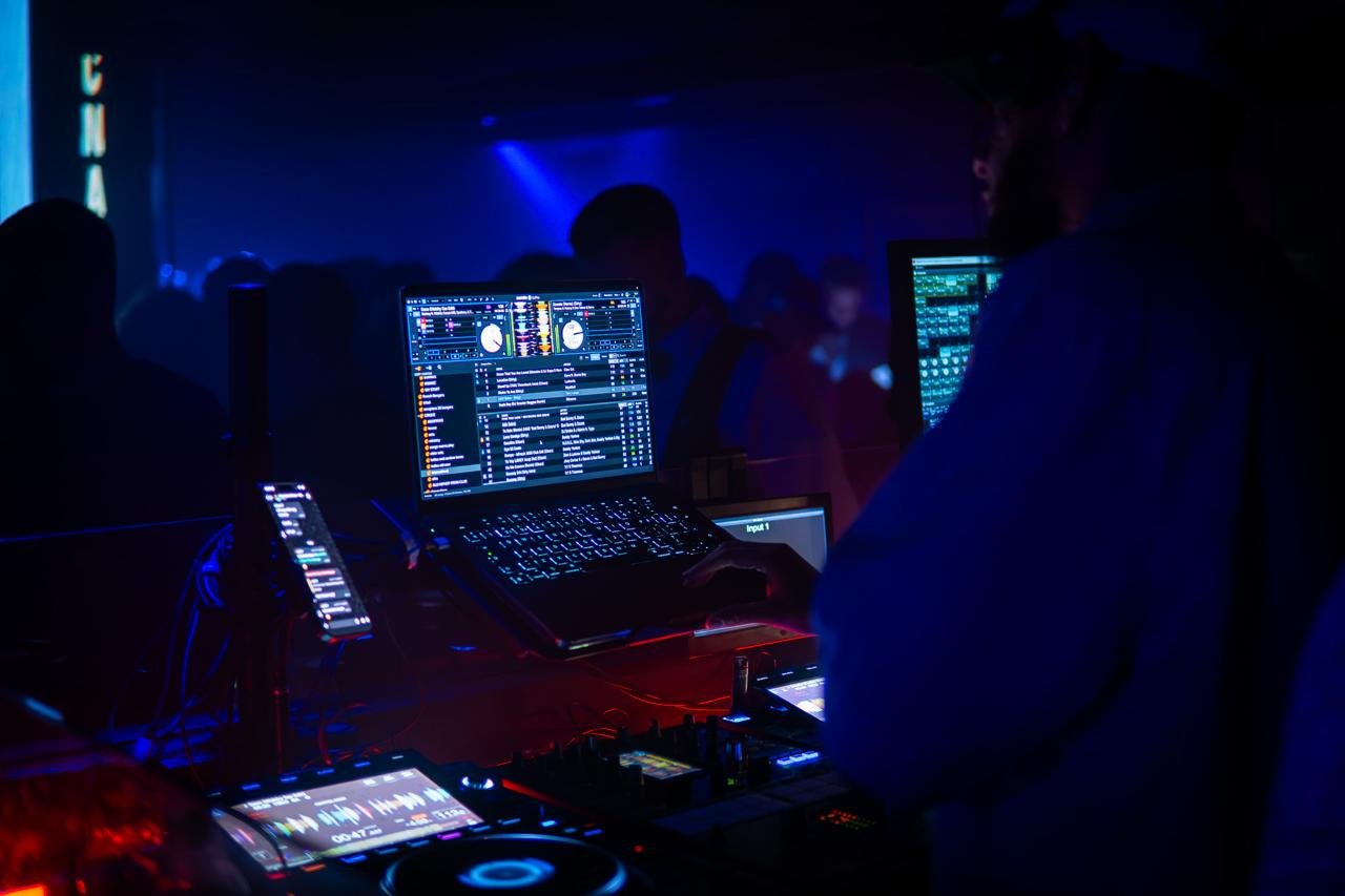 SOUND at CZN Halloween x Cirque London